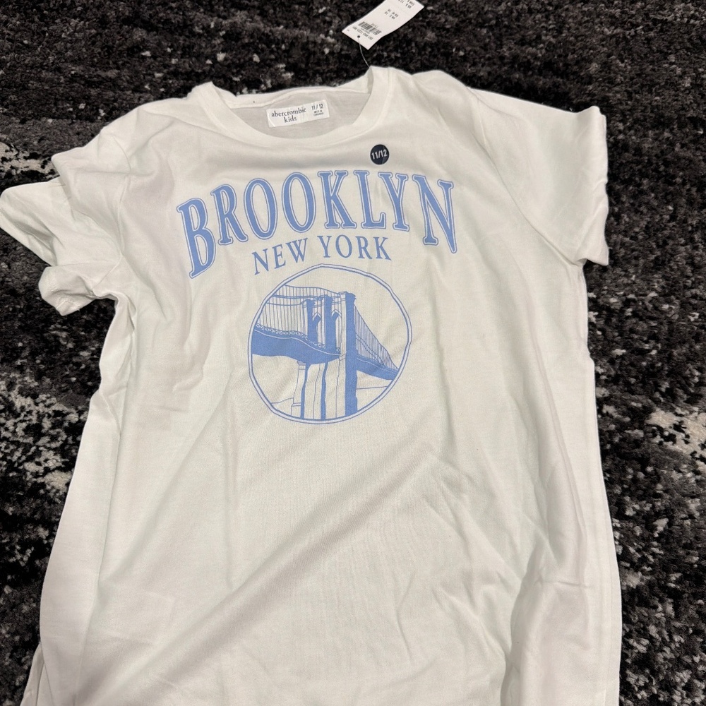 Abercrombie girls t shirt brand new size 11/12